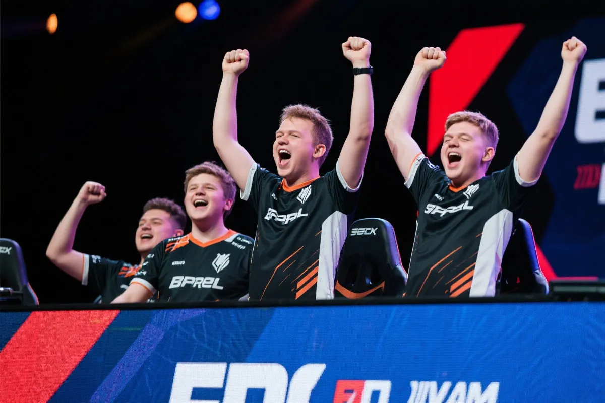 S15全球总决赛夺冠瞬间